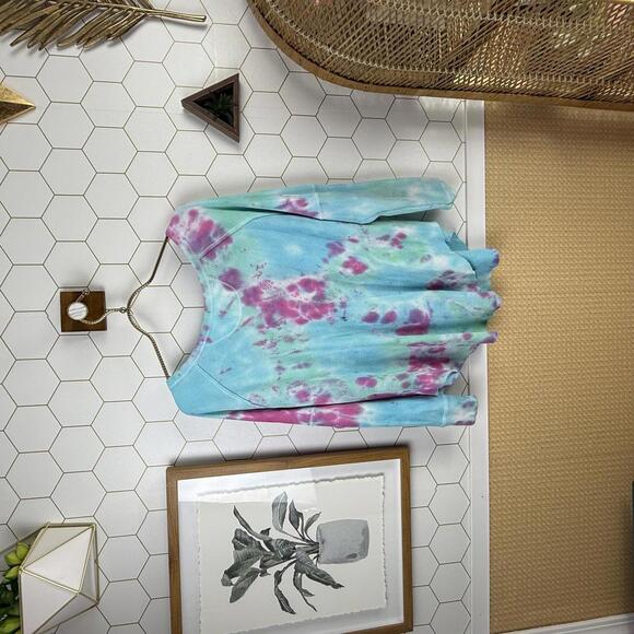 TNA by Aritzia Blue and Pink Tie-Dye Thermal Rounded Hem Tee - Size - Medium - Picture 3 of 6